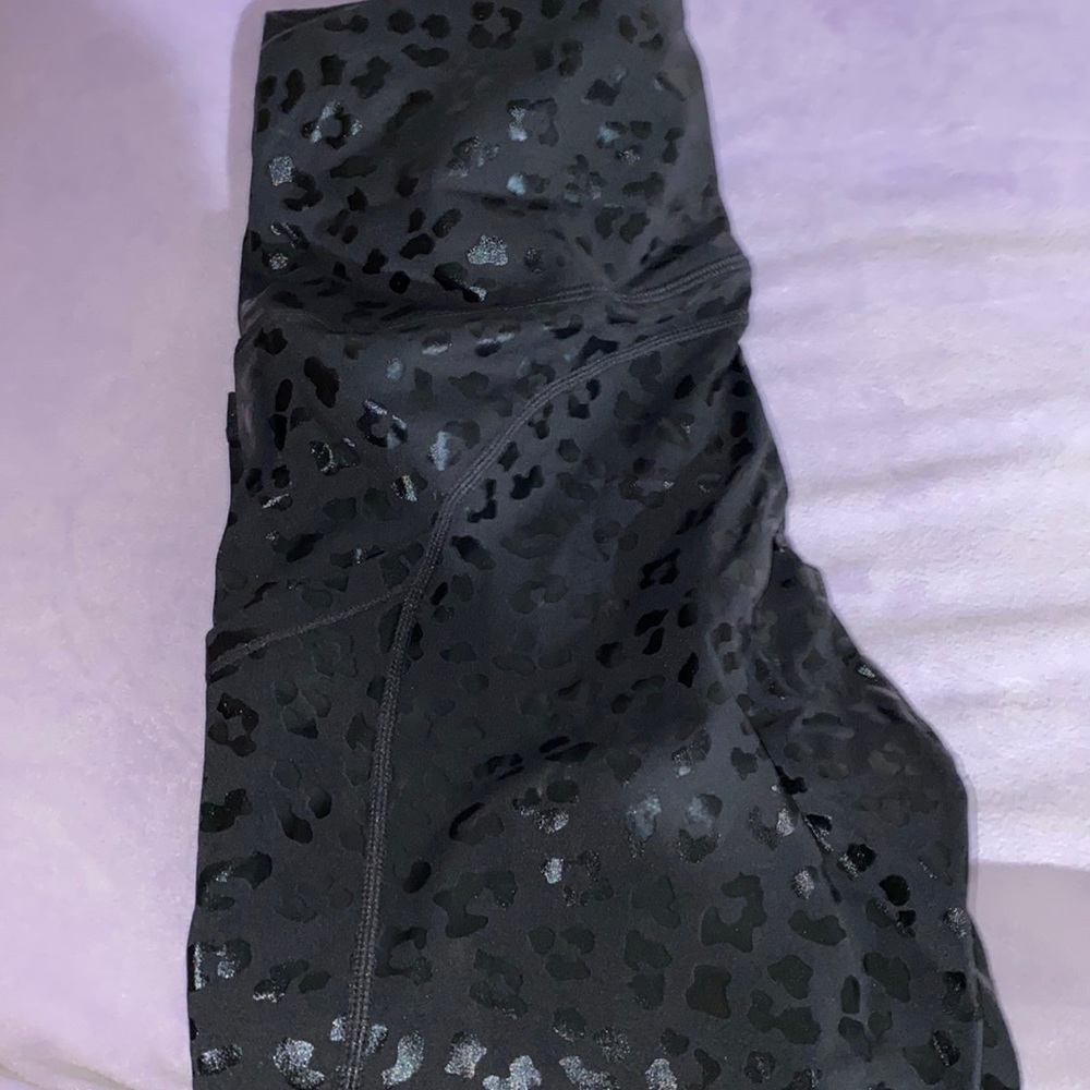 NWT the gym people leggings satin leopard on black